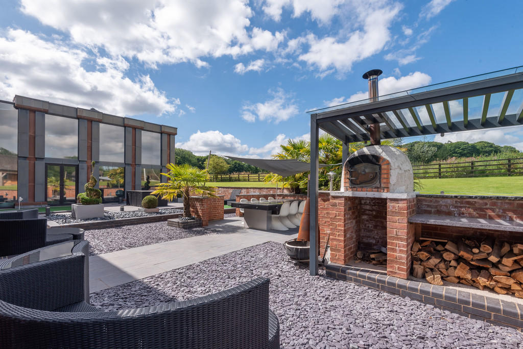 这些千奇百怪的房子,这些户型奇葩的房子居然还挺抢手