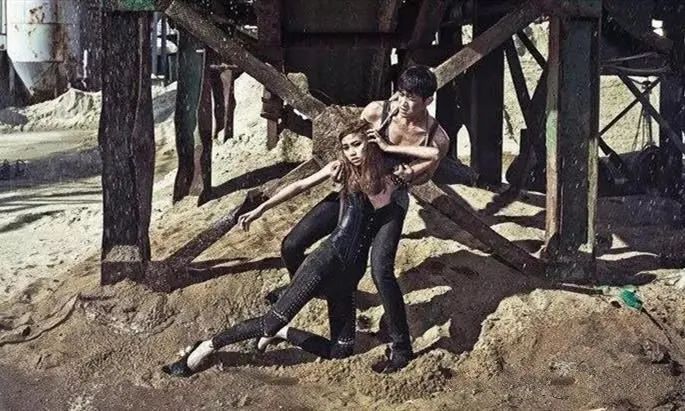 香奈儿*用御**超模参加鱿鱼游戏,姜晓的成长之路