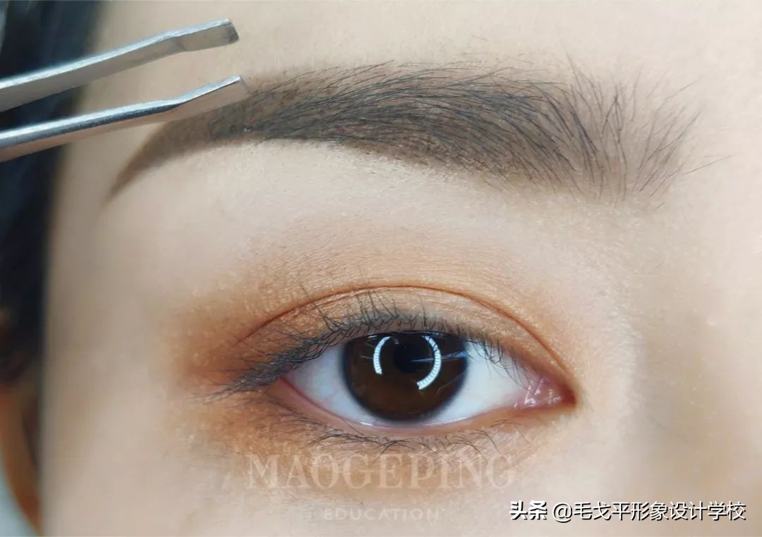 正确化妆流程和注意事项,正确的化妆步骤你还傻傻分不清吗