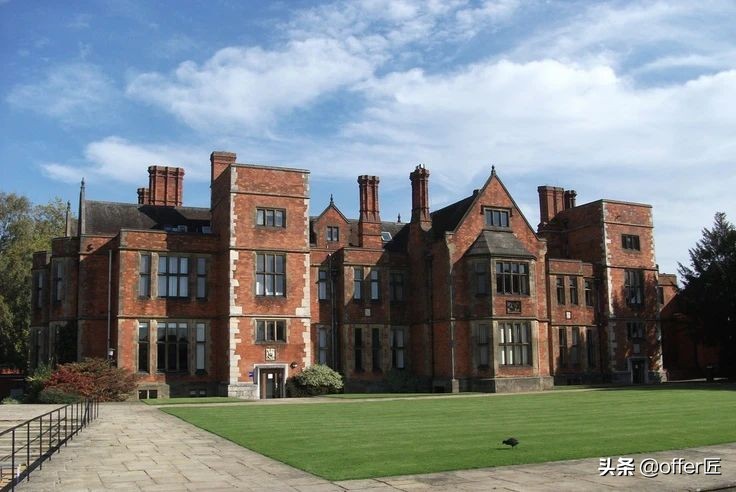 英国top100到200的学校,英国约克大学商学院世界排名