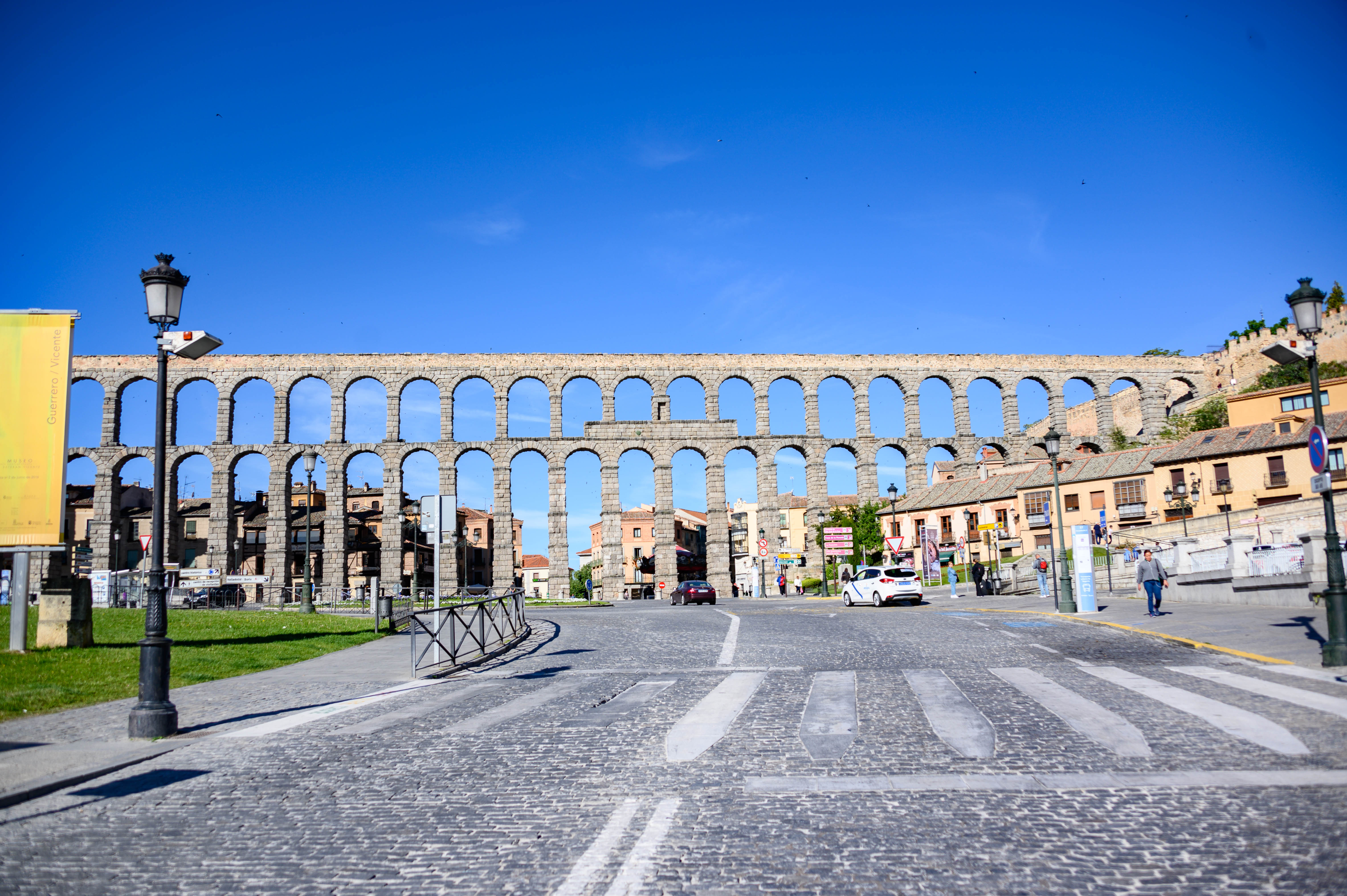 在西班牙，上洗手间要先买咖啡，还发现了迪士尼的公主城堡原型