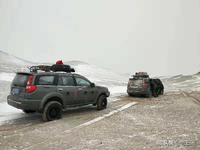 陨石一般在什么地方容易发现,如何正确的辨别陨石寻找陨石