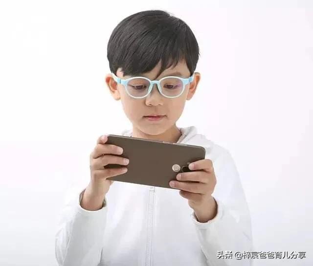 六岁儿童近视如何保证视力不涨,三岁孩子眼睛近视600度怎么补救