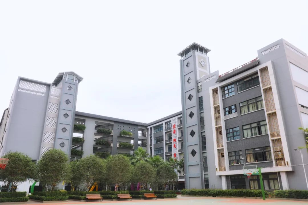 太火爆！深圳这所豪宅区的公立学校中考全区第一！还是腾讯投资