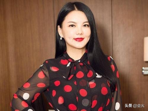 2分钟赚上千万,柳岩喊麦叫老铁土味足,做网红捞金却远比明星高