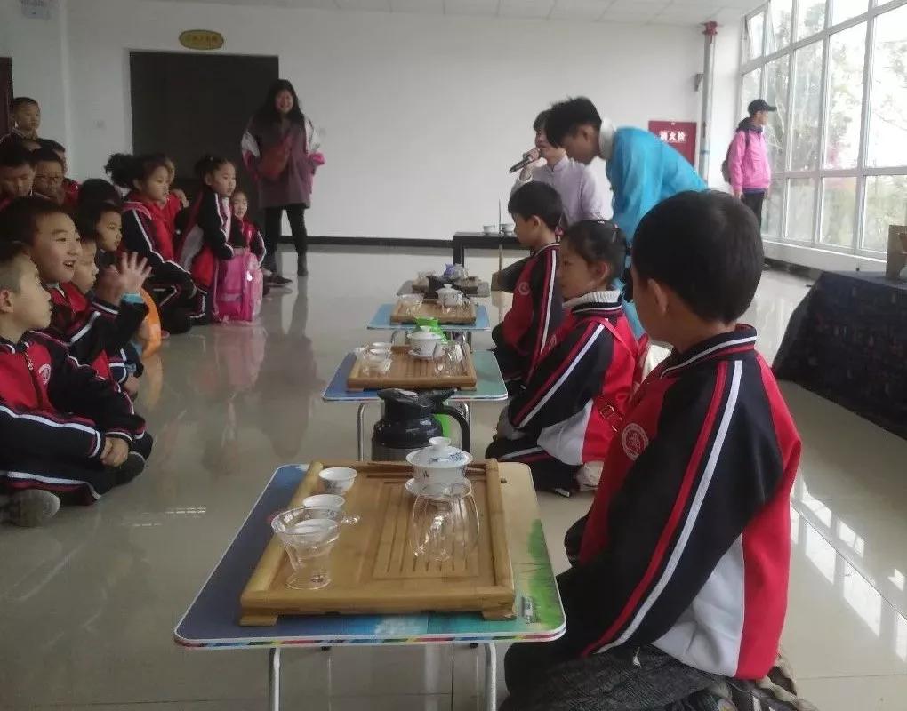 鍥涘窛鏅ㄥ垱鏁欒偛鏈夐檺鍏徃,鏅ㄥ垱鏁欒偛