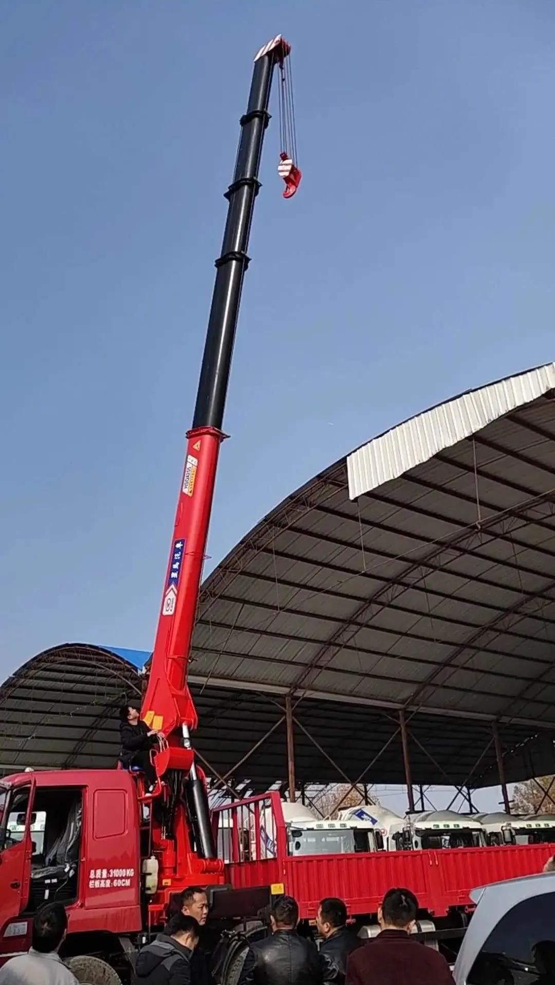 华菱星马16吨随车吊价格,随车吊好用设备