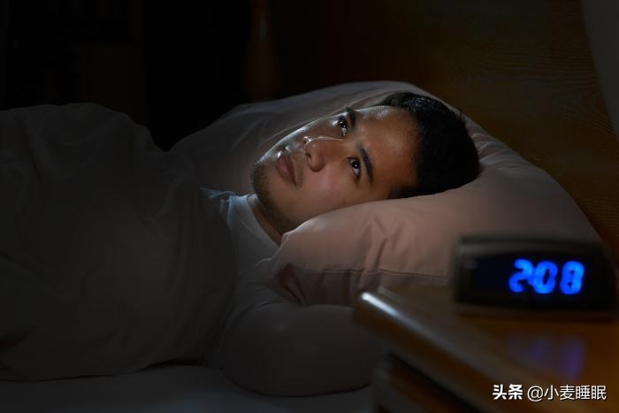 大脑失眠焦虑,严重失眠心理焦虑