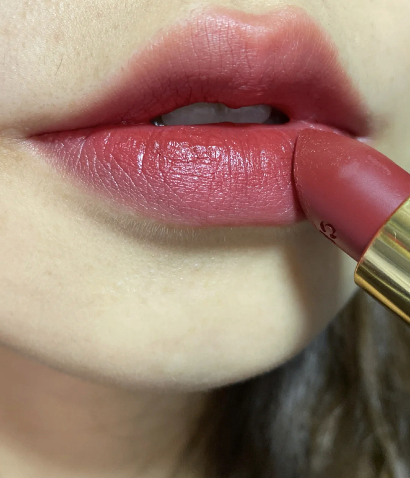 3cemurmuring口红适合黄皮吗,什么牌子口红颜色黄皮显白