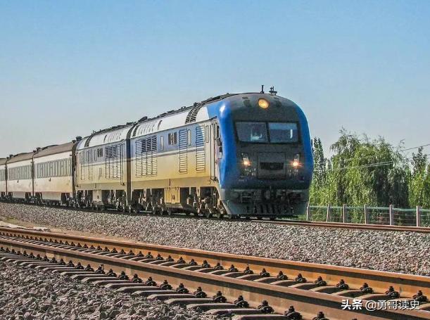 中国最长铁路：耗资400亿，横穿9个省，2亿人受益