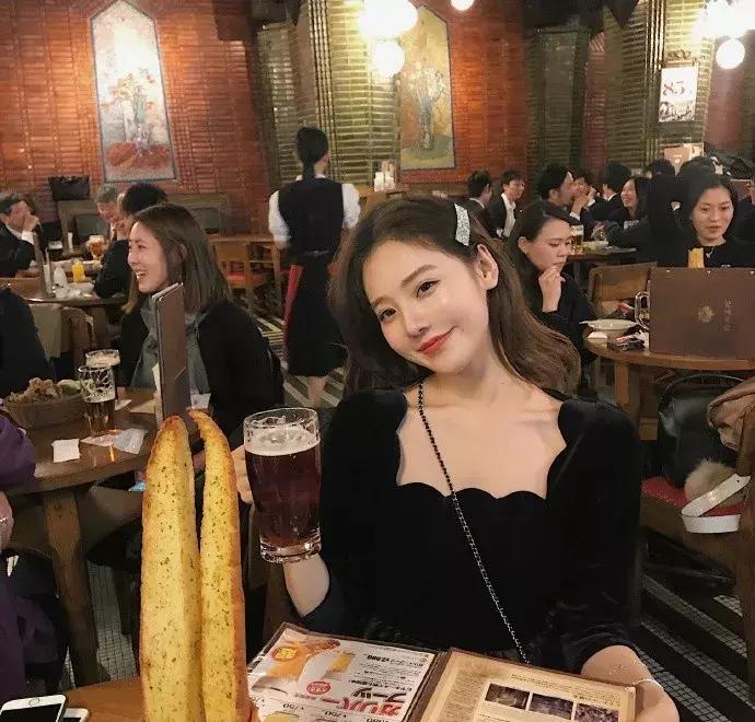 同一件衣服网红店的售价惊为天人？网红店的水有多深...