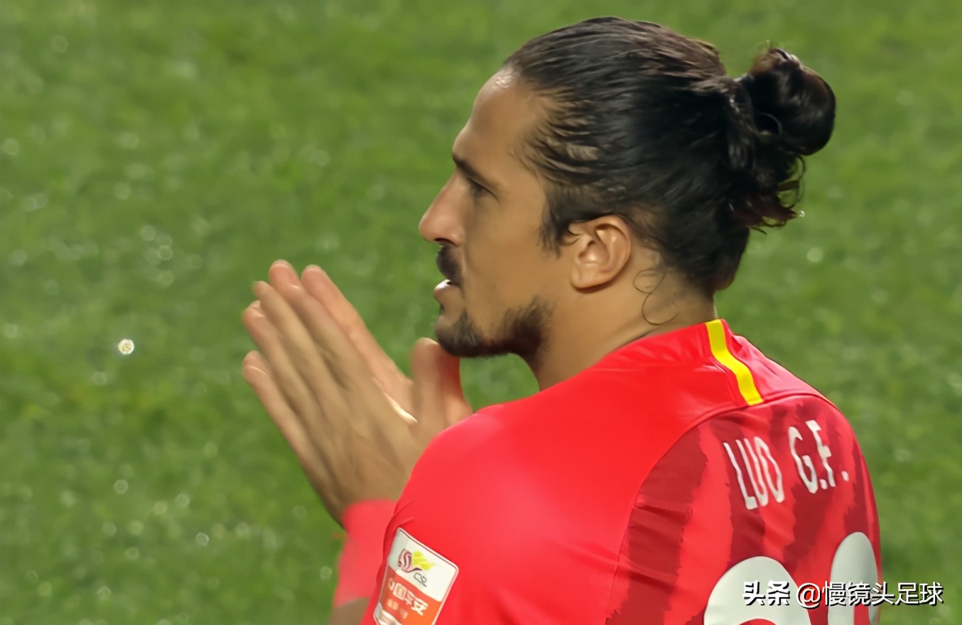 卡纳瓦罗谈郑智倒地是真的吗,广州恒大卡纳瓦罗郑智