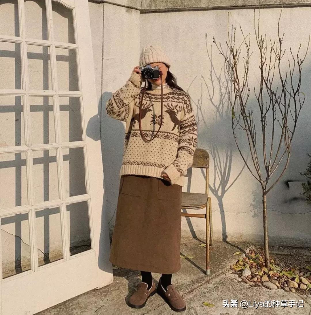 毛衣怎么穿才好看呢,毛衣怎么穿才不土气