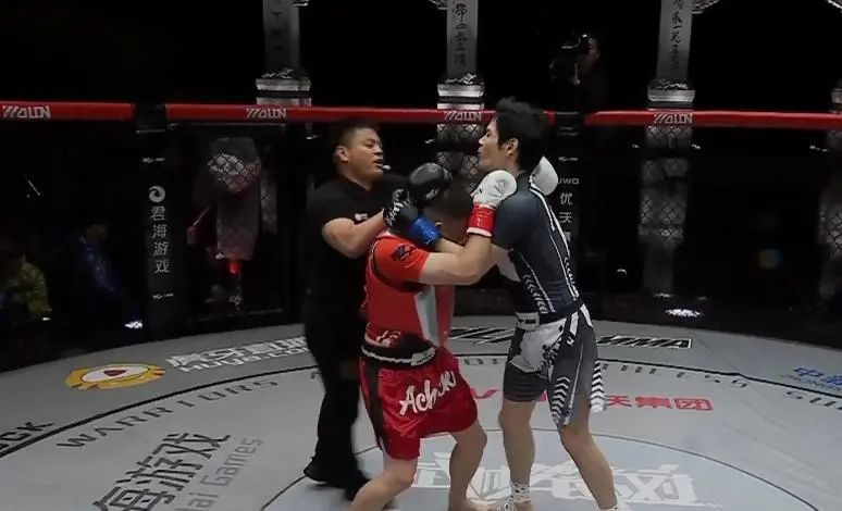 逗妹吐槽最新,逗妹吐槽新浪体育