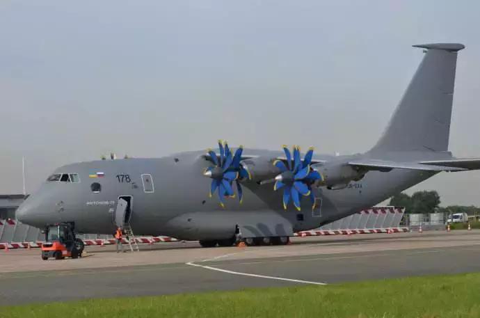 同轴反转螺旋桨和单螺旋桨的效率,飞机螺旋桨反桨示意图