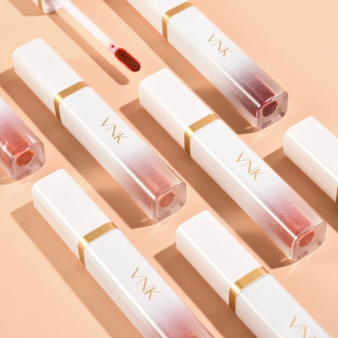 别再乱买了，今夏超显白的8支口红都在这里，太好看了