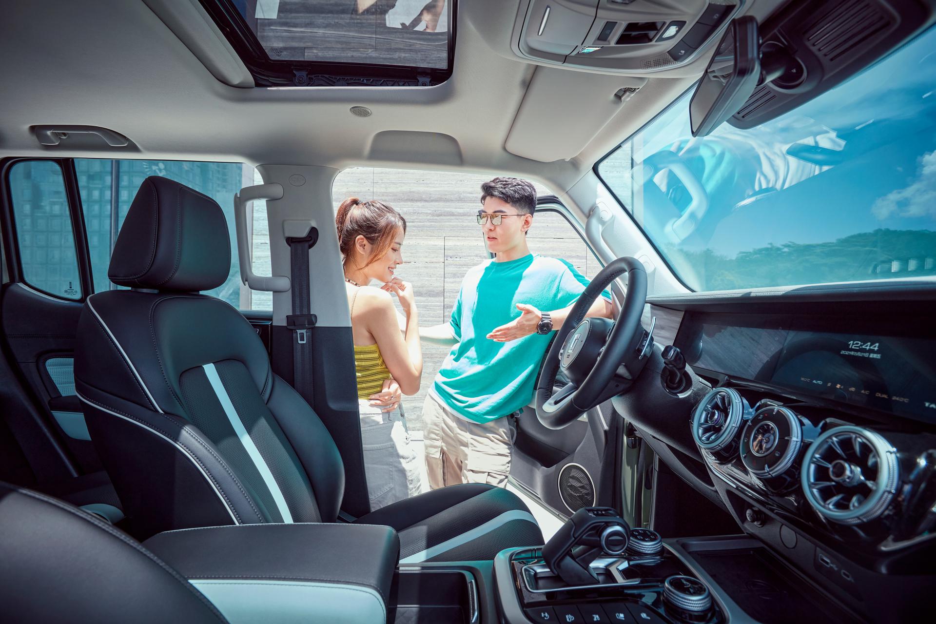 jeep牧马人vs坦克300,jeep牧马人坦克300