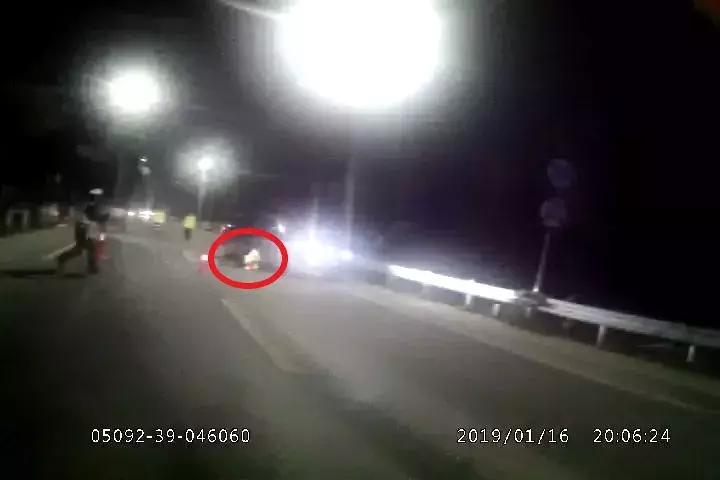 冲卡逃避交警检查被交警打了,男子酒驾遇查强行冲撞辅警被判刑