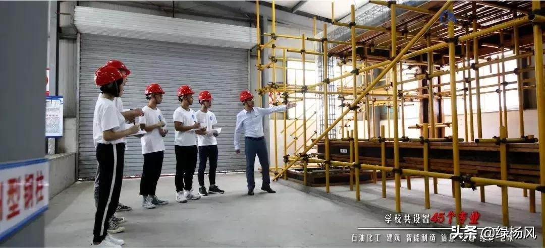 扬州工业职业学院2019招生多少人,扬州职业技术学院官网招生简章