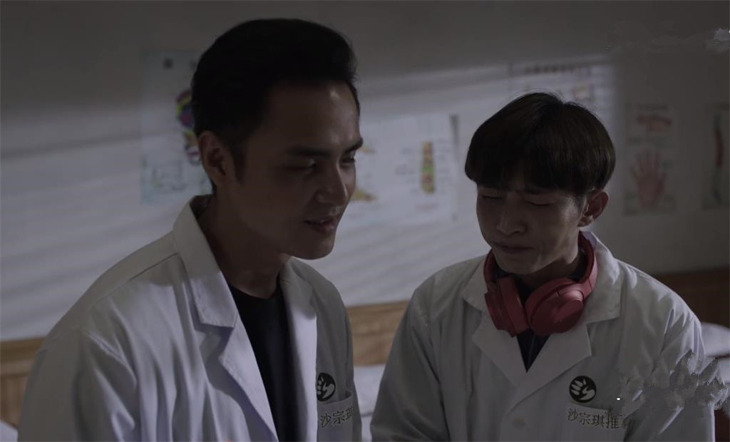 娄烨电影推拿片尾曲,娄烨访谈关于推拿