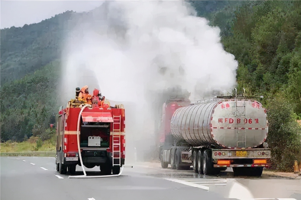 收受巨额钱财判几年,收受贿赂10万判多少年