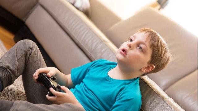 孩子戒掉手机网瘾,孩子沉迷玩手机上瘾怎么办