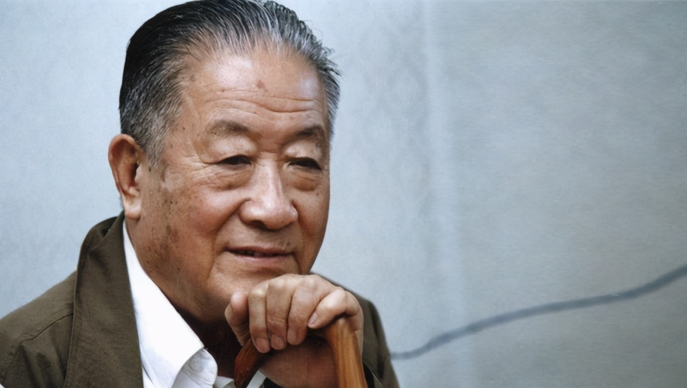 莫言《丰乳肥臀》：美女护士为馒头*身失**，亲弟弟目睹为何不敢制止