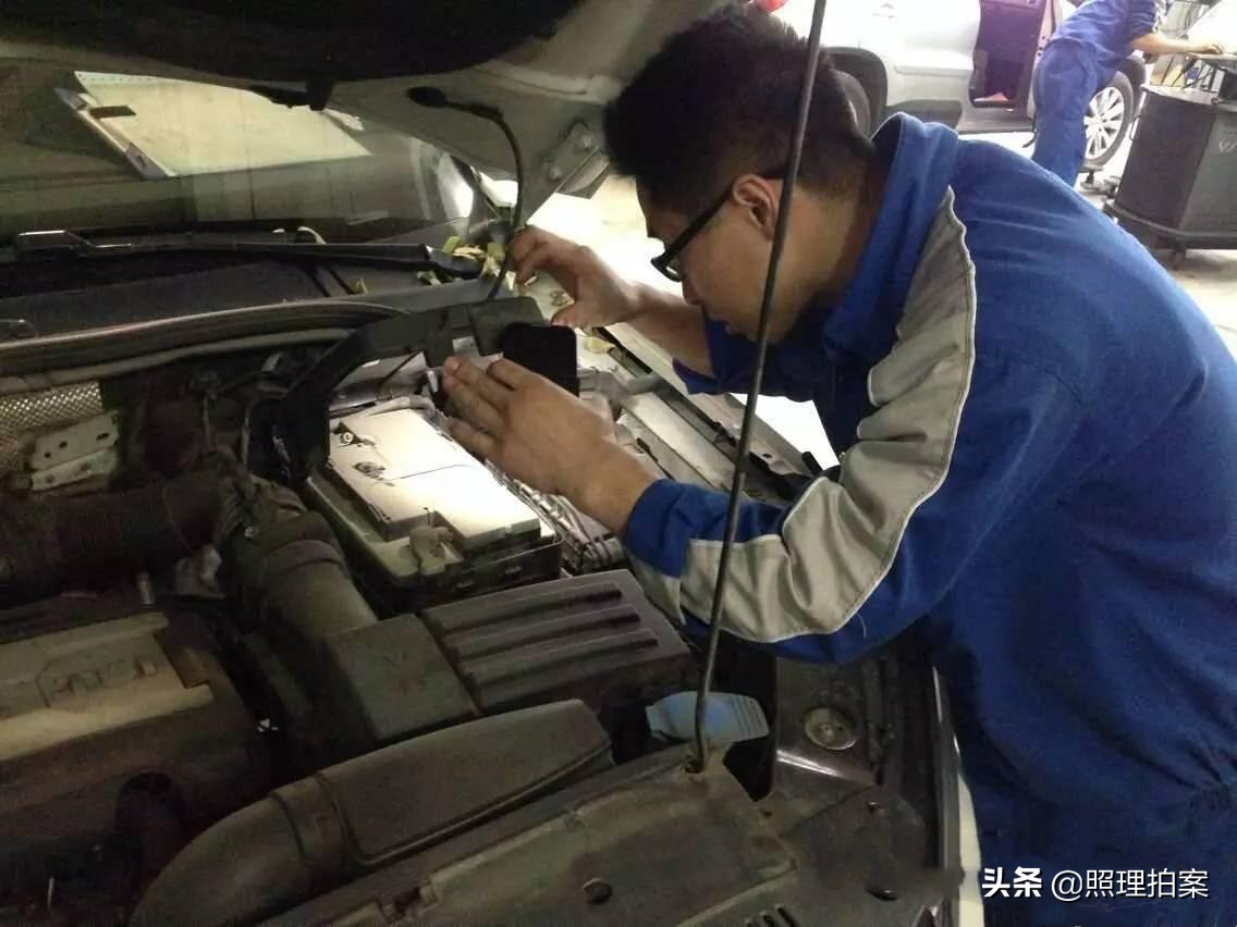 女大学生装阔租豪车参加同学会，次日被水淹，被要求赔偿20万!