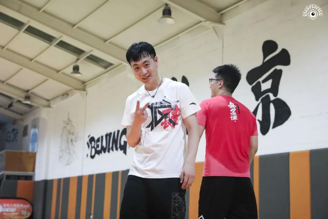 无论是打球还是穿鞋，你都「要疯」一点|KVSN众测