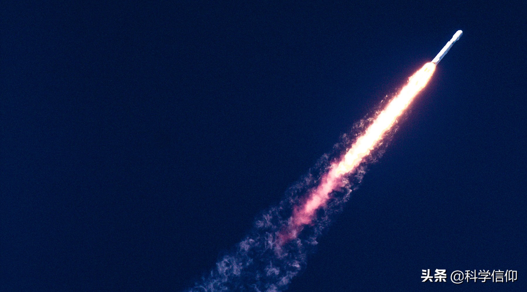 嫦娥四号在月球上行走了多远,嫦娥号登月是直线到月球吗