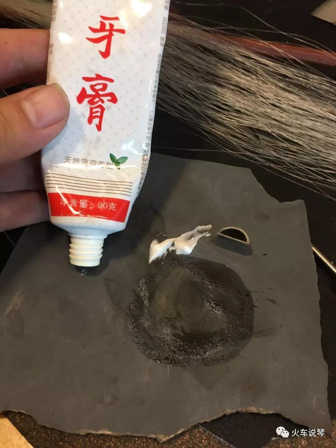 手把手带你学换刃,高档的小提琴弓毛用平了怎么换