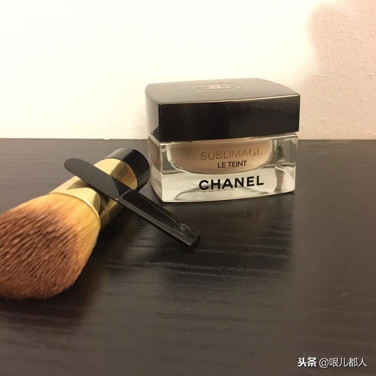 一到冬天干燥起皮是什么肤质,干燥起皮脸上怎么急救