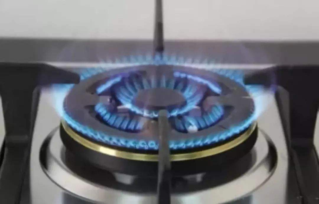 燃气灶冒黄火怎么办,燃气灶出黄火调风门不管用