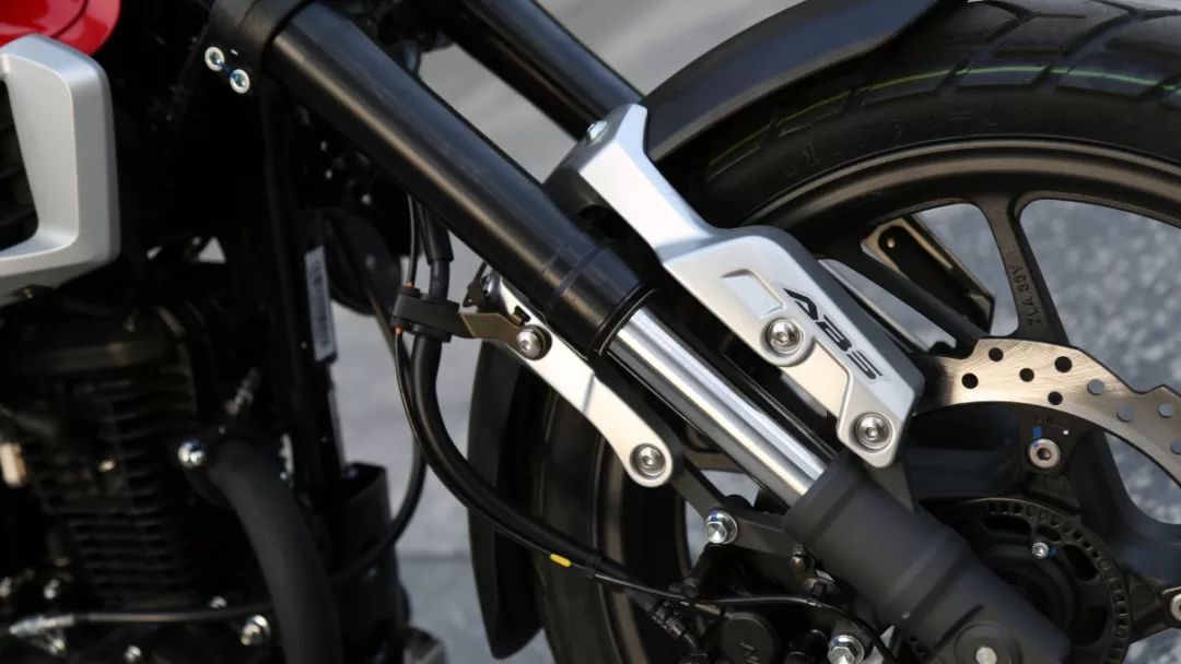 新大洲本田cbf190tr跑了8000公里,本田cb190ss与cbf190tr哪个好