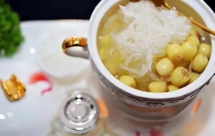 秋天来了，养肺防燥，当属燕窝