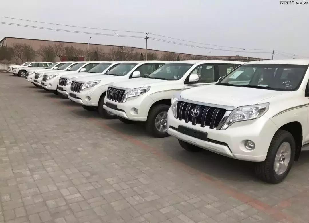 2020款丰田普拉多带备胎顶配版本,加装备胎多少钱