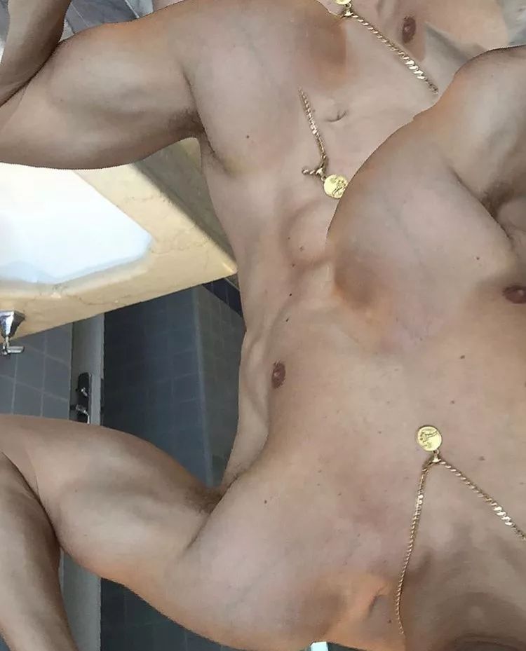 比起Ambush处了什么“对象”，我更关心这些小众配饰何时上新！