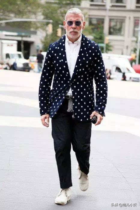 男人如何打扮显老,男人显老怎么穿衣服显年轻