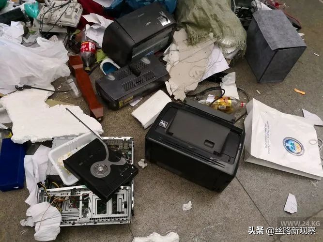 图集|骚乱过后,这还是象征吉国权力中心的“白宫”吗?