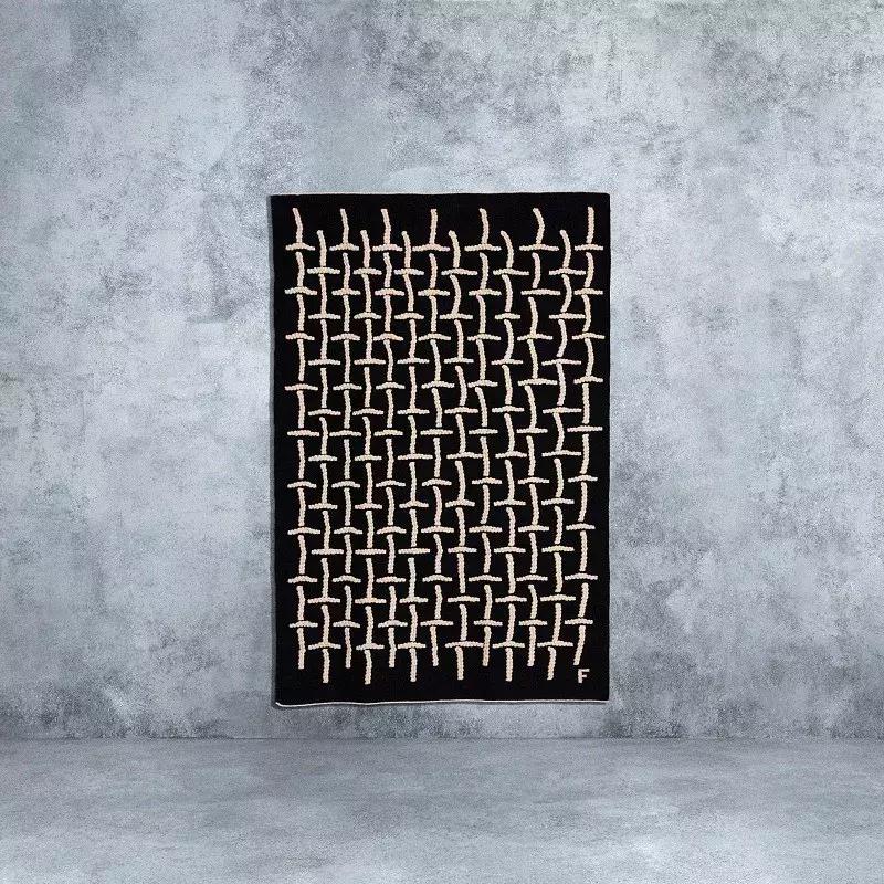 独家！OFF-WHITEx宜家联名地毯4/1开抢！1999元，仅限上海北京