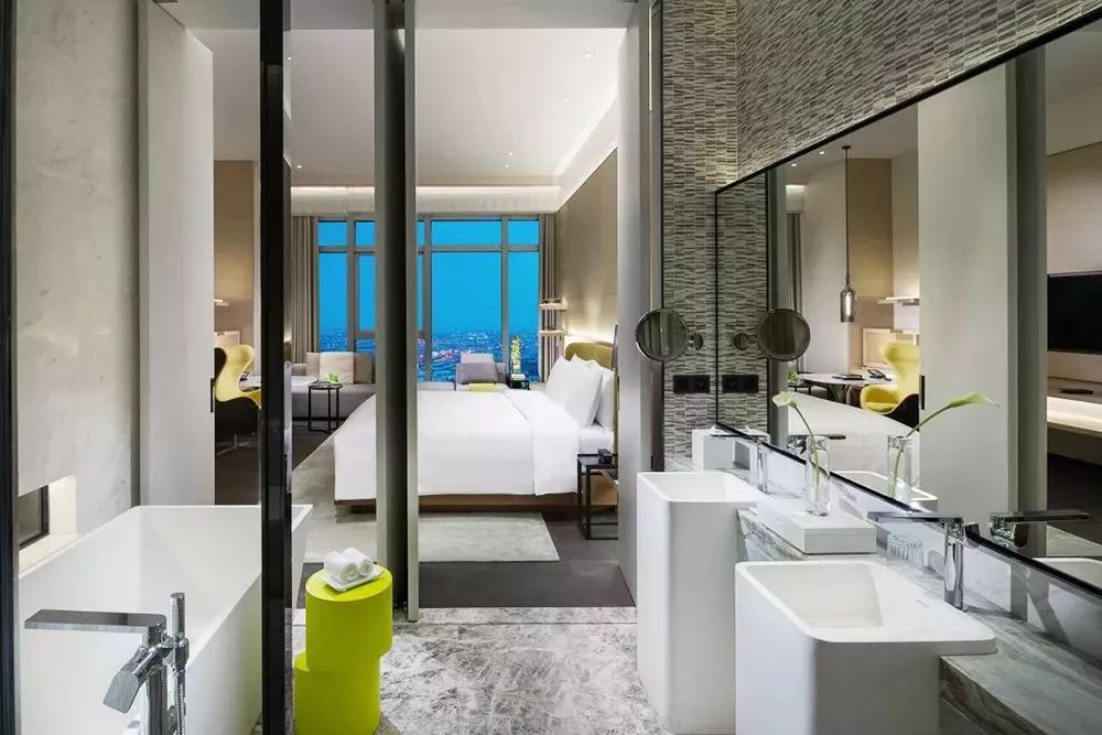 索菲特酒店颜值巅峰之作,《流浪地球》男主吴京都去佛山打过卡