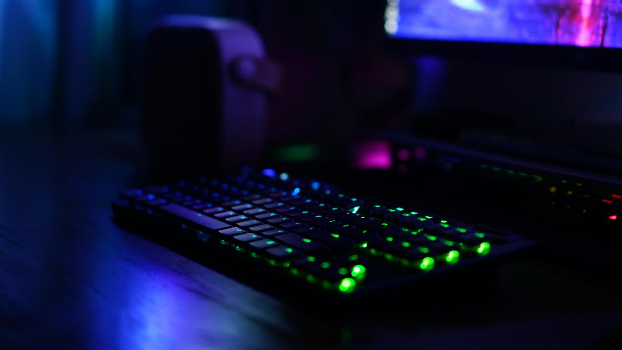 罗技g913键盘设置灯光,罗技g913无线键盘适合打字吗