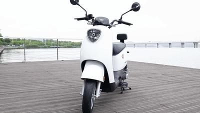 雅迪冠能dm2深度测评速度,雅迪冠能dm6一样的车型