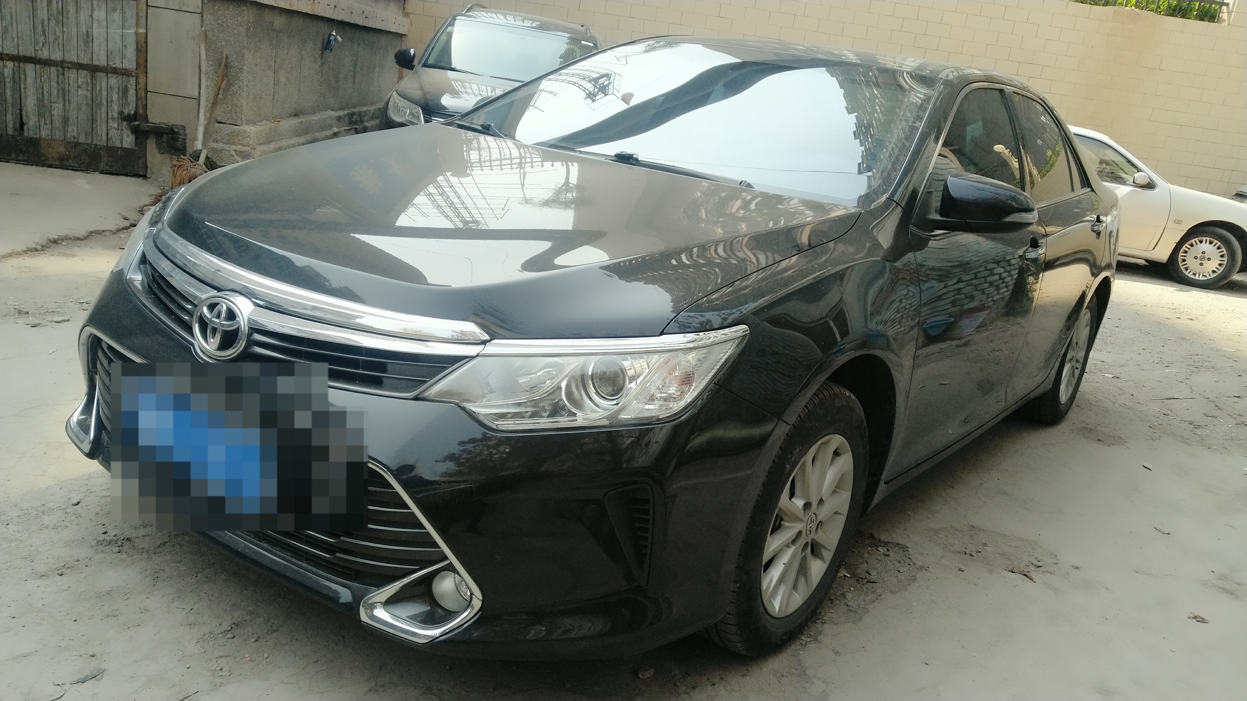 2018年丰田凯美瑞2.5g二手价格,买几年车龄的二手凯美瑞最划算