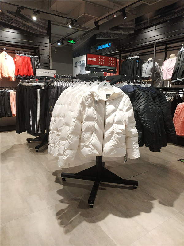 晋江耐克阿迪折扣店,耐克阿迪折扣店的进货渠道在哪儿