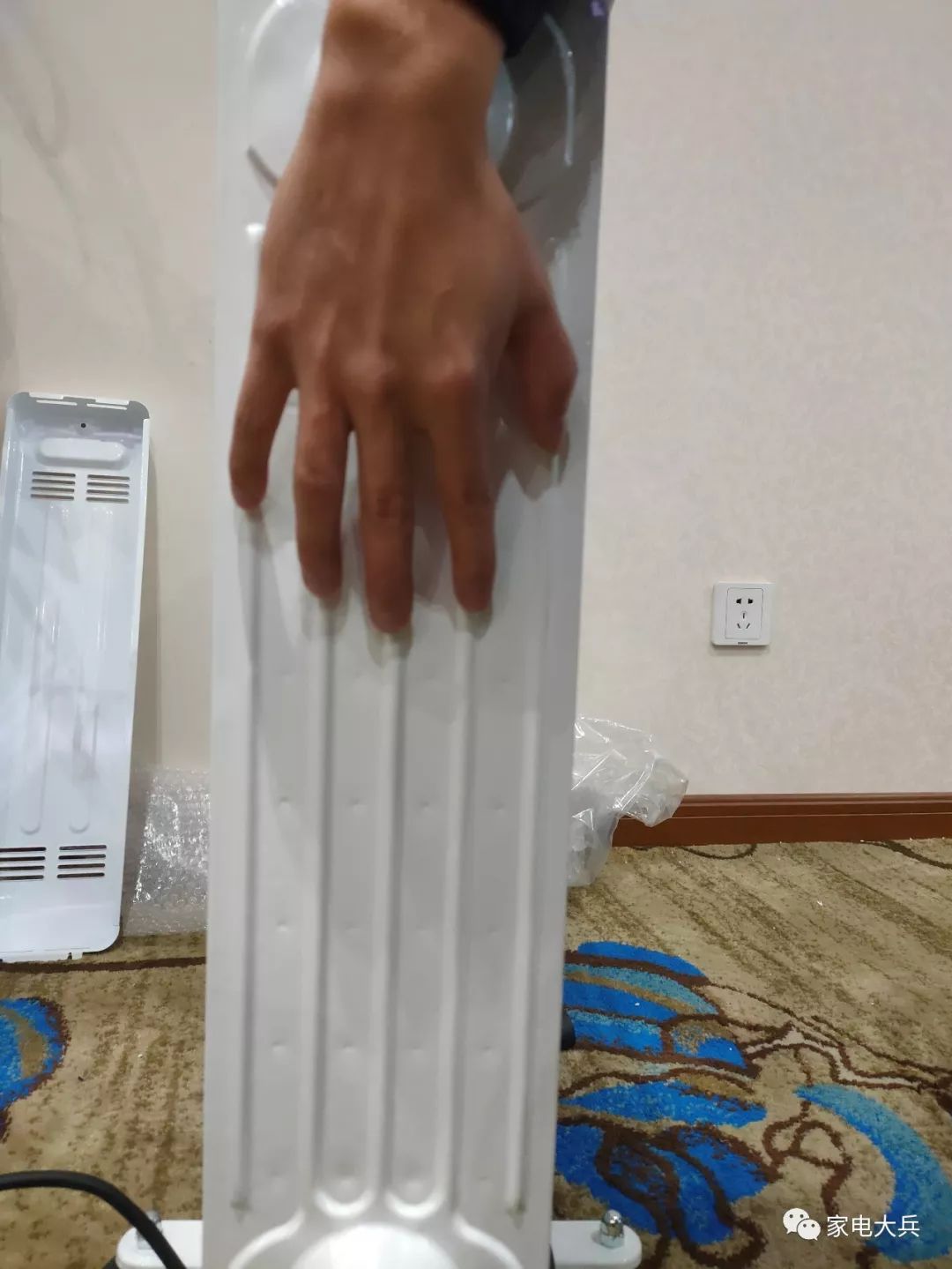 艾美特美的格力取暖器哪个好,格力与美的空调拆机对比视频