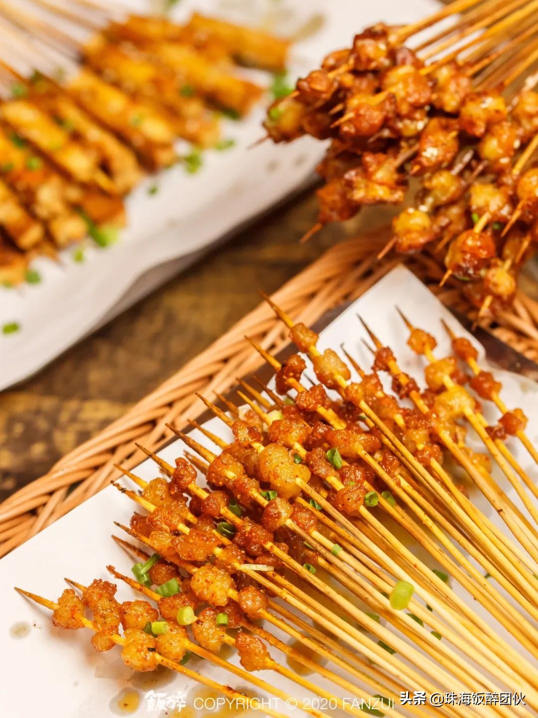 *男猛**深夜在线烧烤！柠溪这间3年串串界老店，变了…