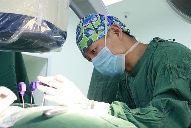 腰椎退行性变部分腰椎侧弯滑脱,腰椎退行性变伴脊柱侧弯