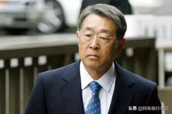 住在日本前世界首富的酒店里什么感觉，小镇青年的世界他不懂