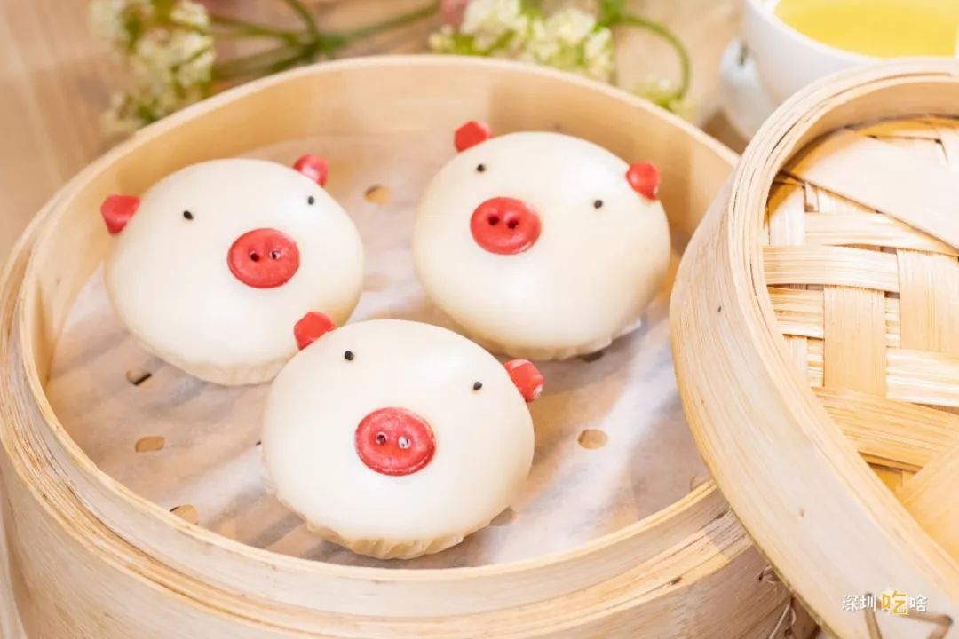 当着客人的面“玩火”？卓悦中心这家店喊你吃鸡